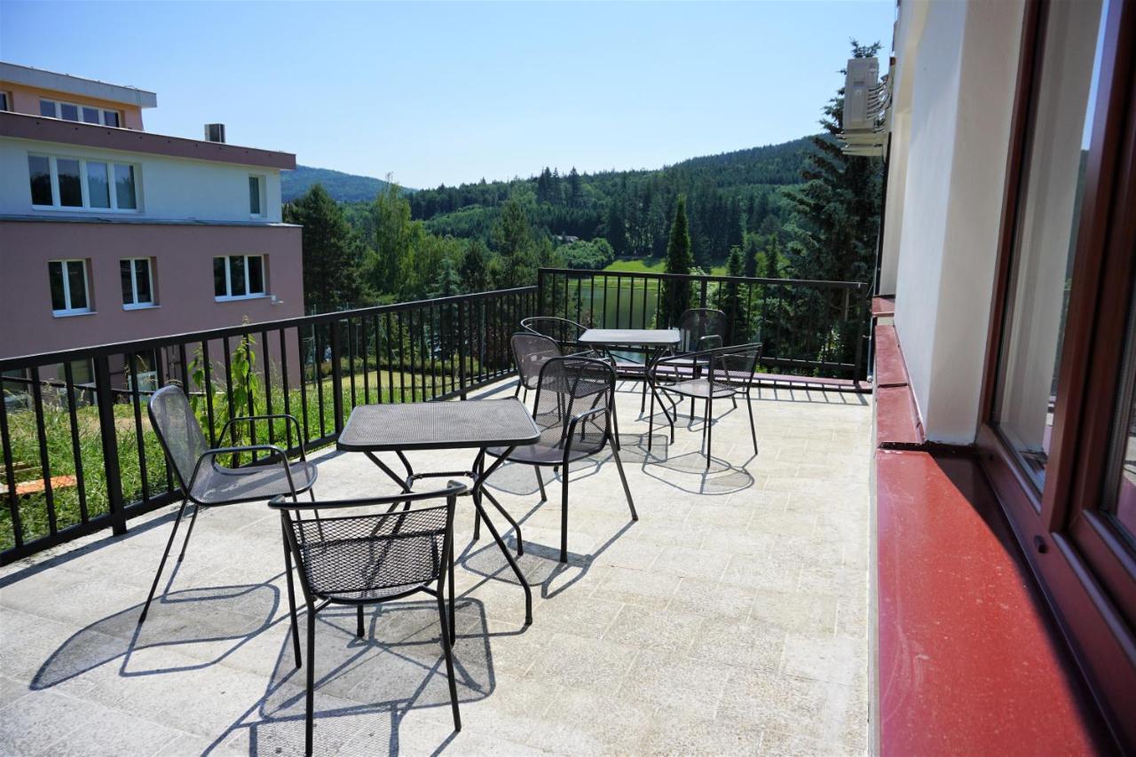 Penzion U Prehrady Luhačovice Exterior foto